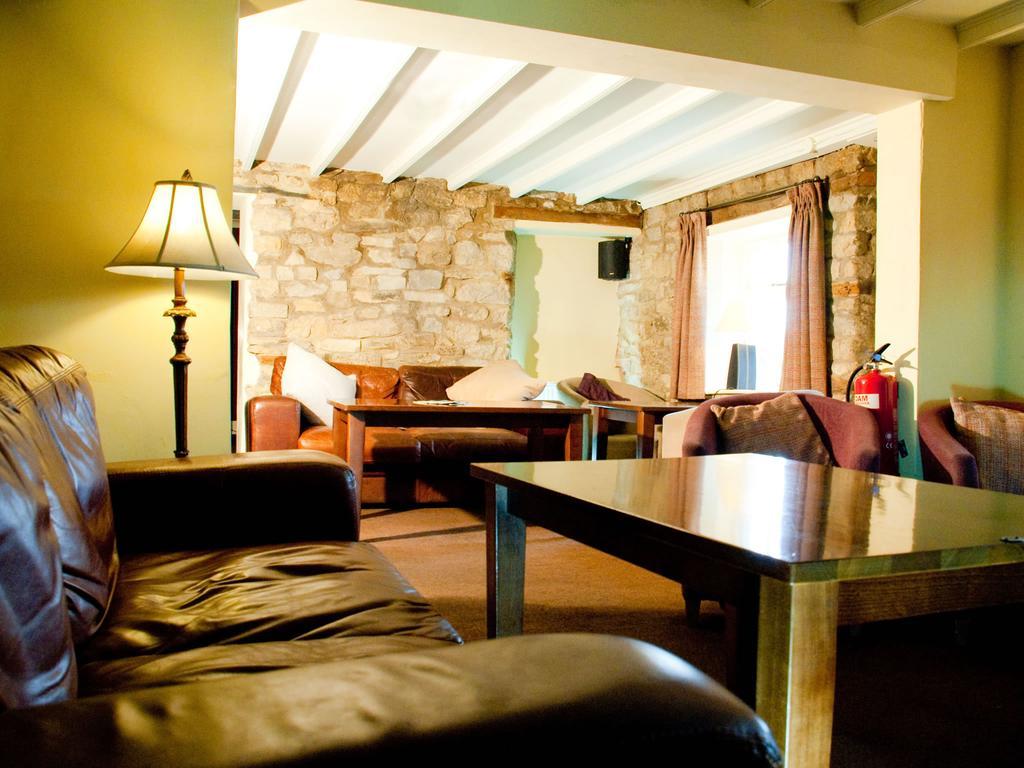 Beansheaf Hotel Малтон Экстерьер фото
